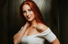 Kelsi Mayne: childhood singer, late-blooming songwriter